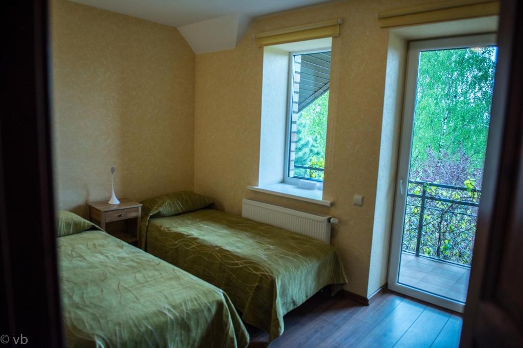 Prie upes room 6